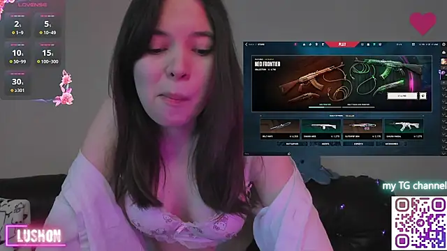 LinneaChan's Live XXX Chat