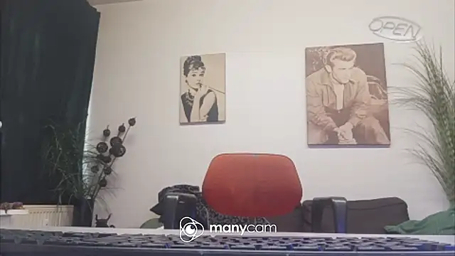 دردشة der_dino30 الجنسية المباشرة