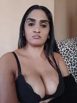 Eroticindian07 Adlı Modelin Canlı XXX Sohbeti
