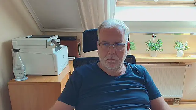 subbear1968: απευθείας συνομιλία ΧΧΧ