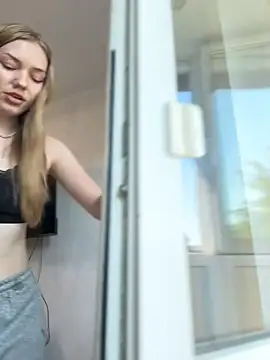 XXX chat uživo modela MilaMoone