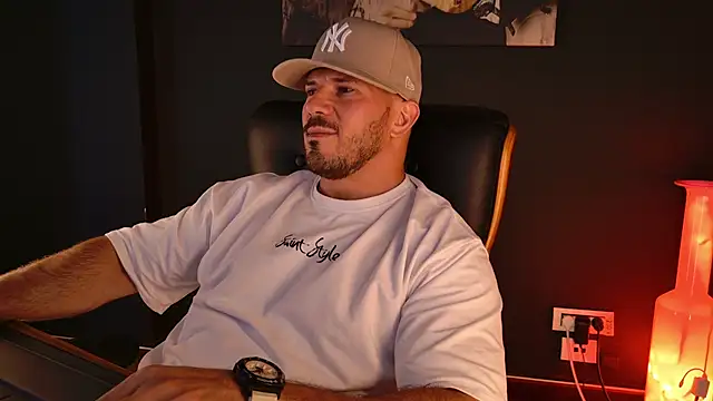 AngeloEric Live XXX Chat