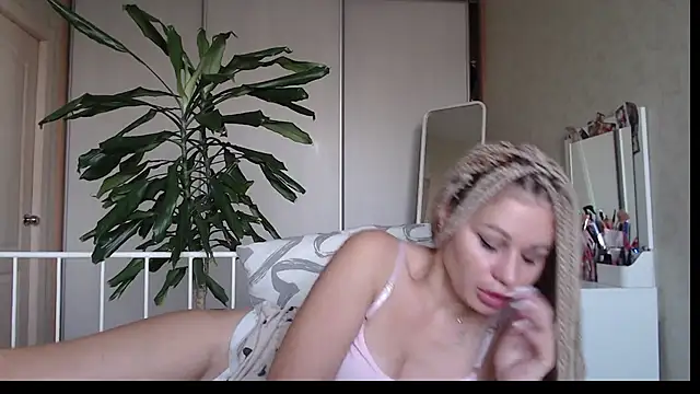 ShyEvaa live-chat rom