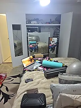 Chat XXX en directo de Handsolo_porn