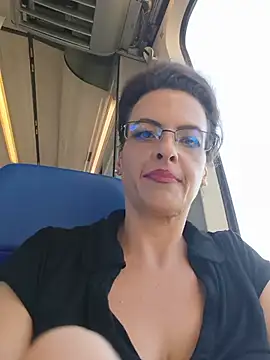 RebeccaNoble Chat XXX in diretta