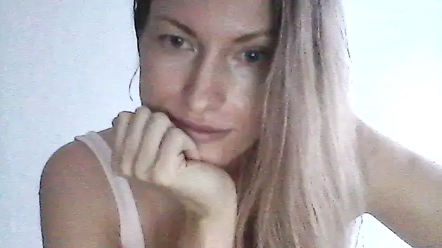 Nimetta Live XXX Chat