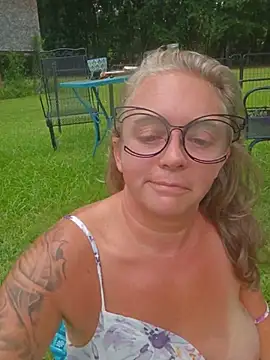 Blondejenn XXX чат на живо