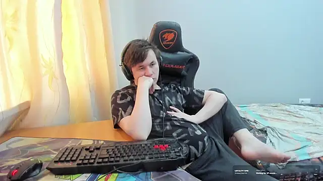 iliaskrislove XXX чат на живо