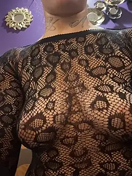 CreamyCupCake103's Live XXX Chat