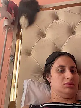 Flossy_Vettie Adlı Modelin Canlı XXX Sohbeti
