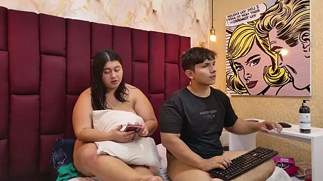 ParejaCurvy20 Adlı Modelin Canlı XXX Sohbeti