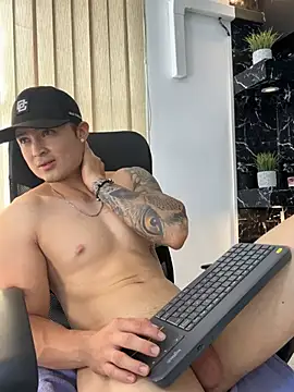 Alexander_ferre: онлайн-секс-чат