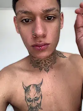 צ'אט XXX בשידור חי של sebas_cadavid