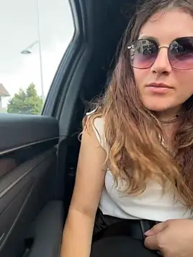 DaisyVibesss' Live XXX Chat