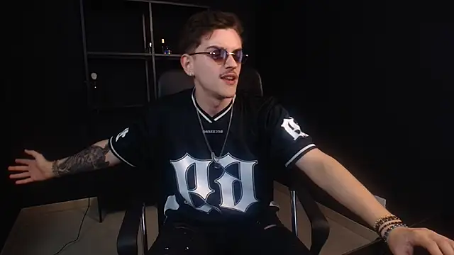FelixStarkk Live XXX Chat