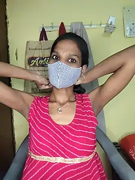 Shreya-telugupilla Adlı Modelin Canlı XXX Sohbeti