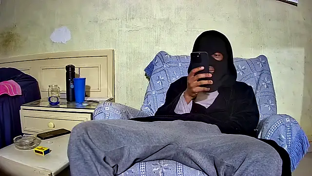 thirdlegZA élő XXX-chatje