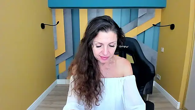 EllaLong live XXX chat