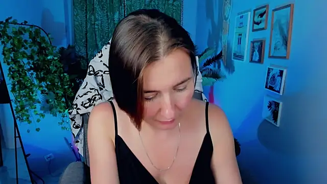 Golden_Dragon Adlı Modelin Canlı XXX Sohbeti