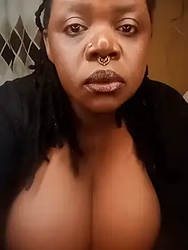Chat XXX en directo de freakycoco81
