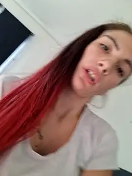 Chatroom XXX en direct de MichouxXxx