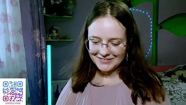 RoseLyyn – Naživo XXX chat