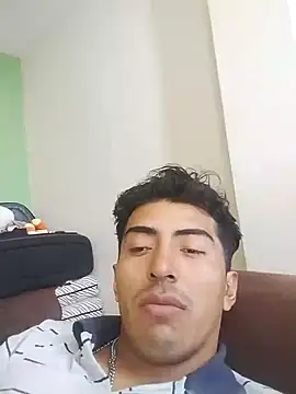 SanthiSan Adlı Modelin Canlı Sohbet Odası