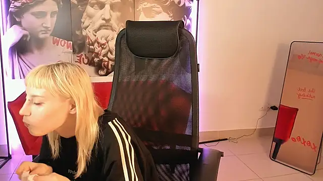 ReminaMeow – Naživo XXX chat