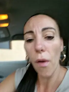 Chat soba uživo modela milflovelyxxx