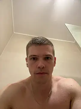 Czat XXX na żywo – JulianTurner