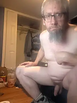 sneakyzekey420 Show in webcam