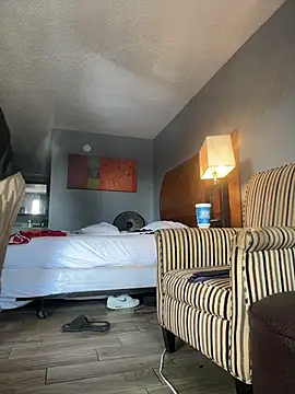 Stressreliever82 Live XXX-Chat