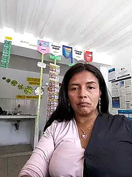 Chatroom XXX en direct de DianaOchoa_