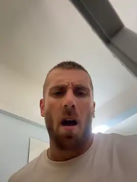 Johnytrain Live XXX-chat