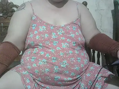 XXX chat uživo modela bigmommaxxx81