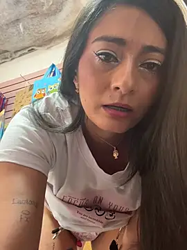 Chat +18 de IsabellaMariet ao vivo