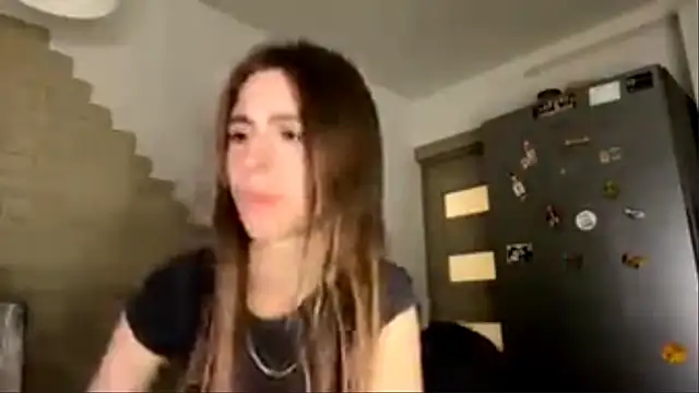 Chat +18 de ZaraGuyette ao vivo