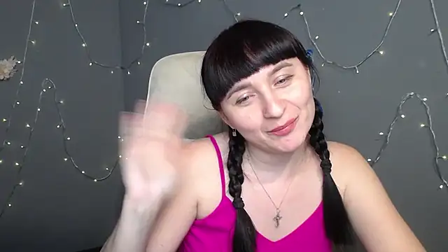 NinaFlawlees: онлайн-секс-чат
