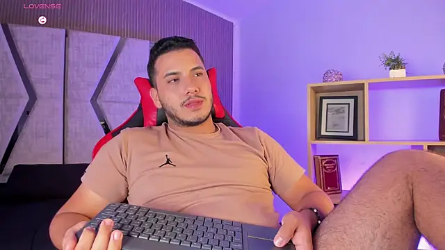 Axel_grey_ Adlı Modelin Canlı XXX Sohbeti