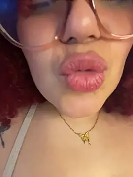 دردشة Leyah__ الجنسية المباشرة