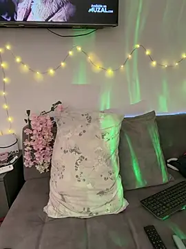 دردشة EmberSweety الجنسية المباشرة