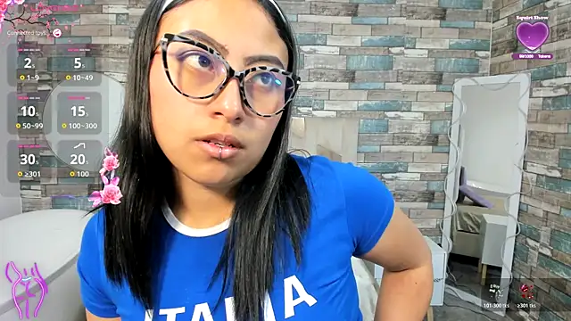 دردشة Amhira_Tay الجنسية المباشرة