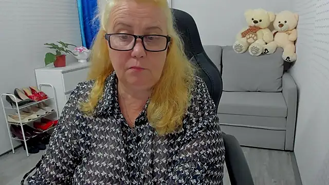 Frau_Marta: δωμάτιο απευθείας συνομιλίας