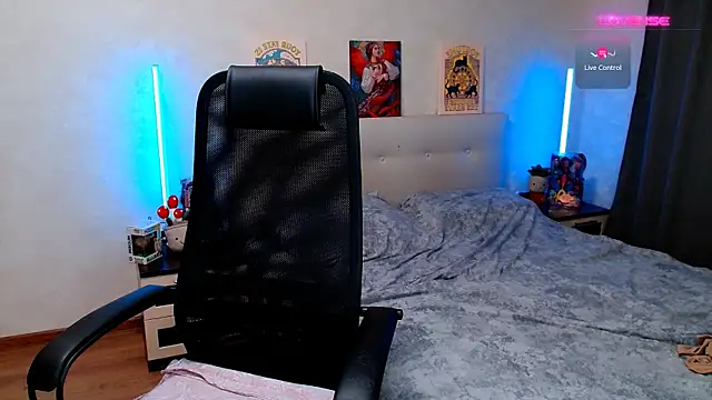 ur_geekgirl's Live XXX Chat