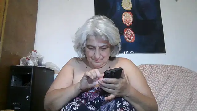 ExquisiteMature's Live XXX Chat