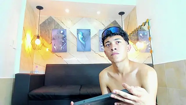 Yeff_26 Live XXX-chat