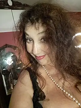 GypsyEsmeralda's Live XXX Chat