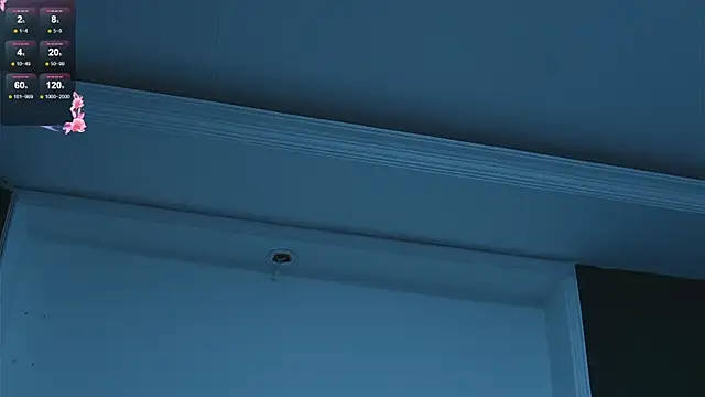 Онлайн чат XXX caroline_adams_