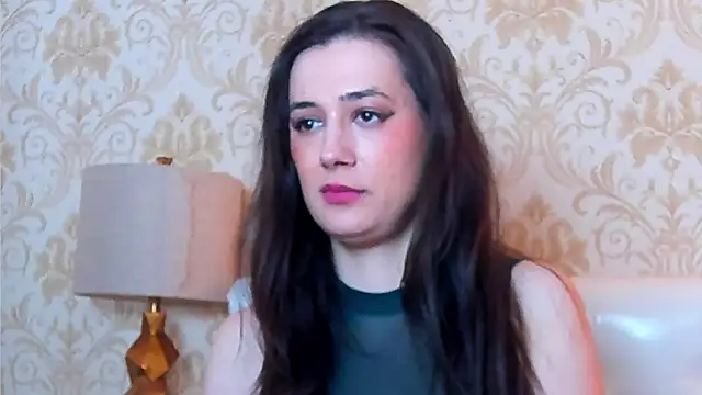 Онлайн чат XXX JuliaHunts