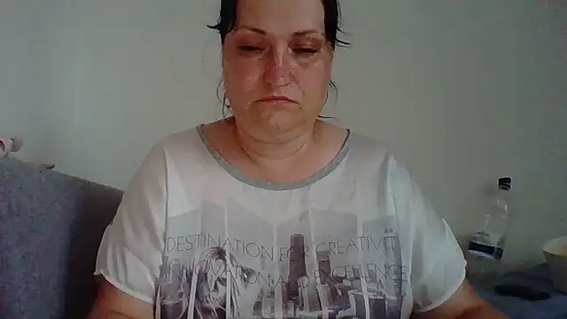 חדר צ'אט בשידור חי של _squirty_cum_lady_